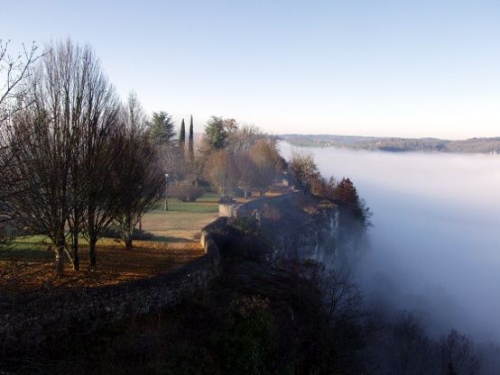 Atmosphère magique dans le Périogord noir